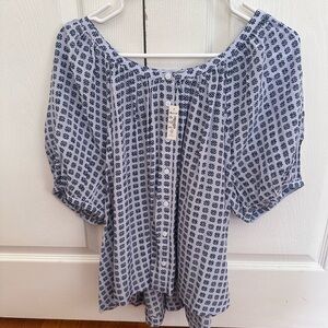 Madewell 
Puff-Sleeve A-Line Top